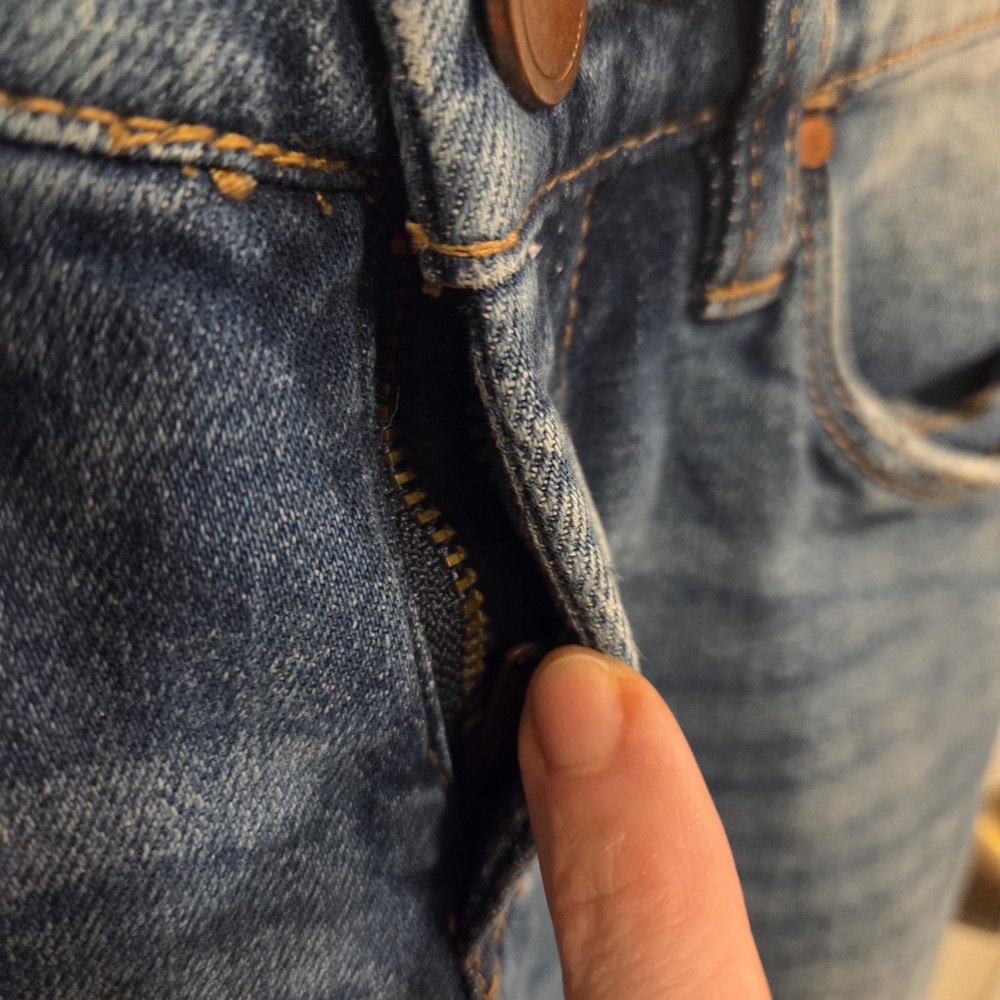Blank NYC Distressed Blue Skinny Jeans - Picture 5 of 10